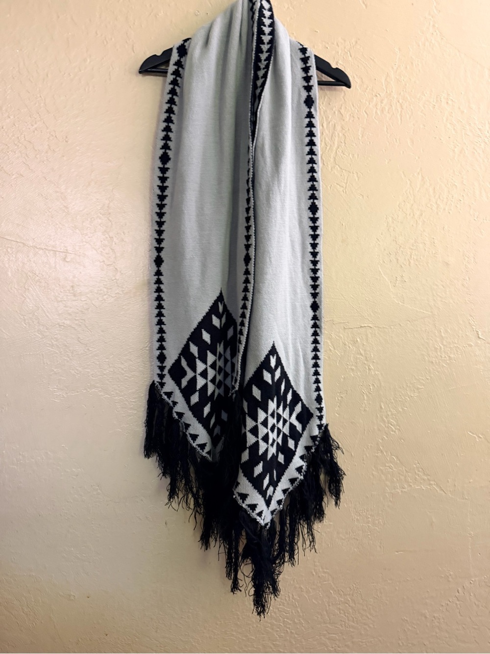 Black & White Geometric Fringe Scarf Wrap -